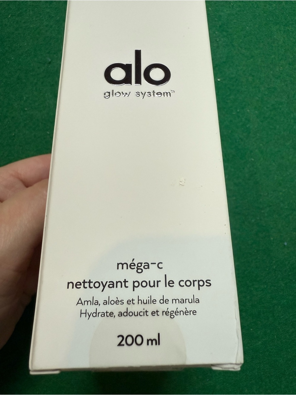 ALO Yoga glow system mega-c body wash SEALED 200ml - Picture 3 of 5